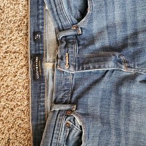 Women's Lucky Brand jeans. Size 12/31 ankle length.